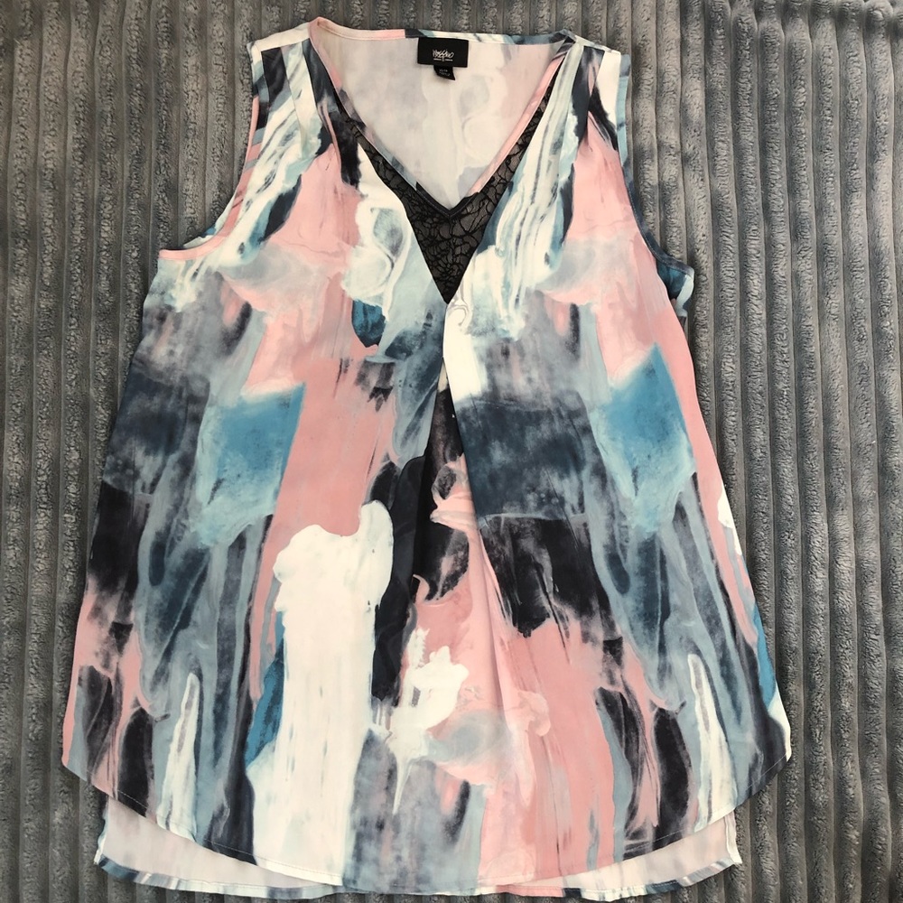 Sleevless top